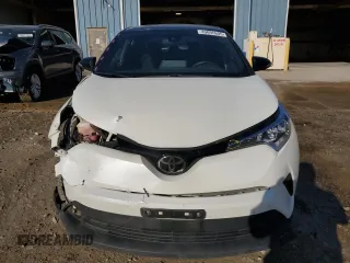 2019 Toyota C-HR XLE z VIN JTNKHMBX4K1061895, wystawiony jako Copart lot #49095605 z przebiegiem 109 974 mil mil oraz Szkody całkowita. Historia ofert i sprzedaży dostępna na DreamBid. Obrazek 5.