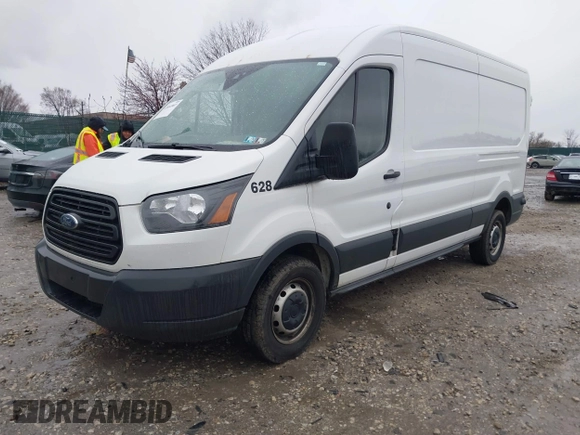 2018 Ford Transit z VIN 1FTYR2CM1JKA72172, wystawiony jako IAAI lot #41864907 z przebiegiem Nie podano mil oraz . Historia ofert i sprzedaży dostępna na DreamBid. Obrazek 2.