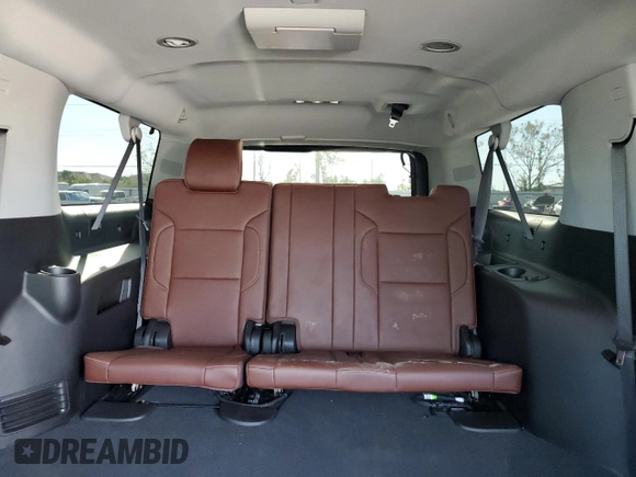 2020 Chevrolet Suburban Premier z VIN 1GNSKJKJ5LR264353, wystawiony jako Copart lot #84262724 z przebiegiem 88 085 mil mil oraz Szkoda całkowita • Salvage title. Historia ofert i sprzedaży dostępna na DreamBid. Obrazek 10.