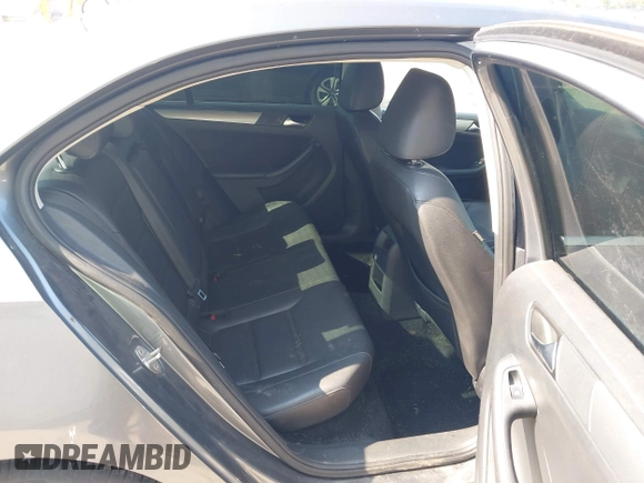 2015 Volkswagen Jetta SE with VIN 3VWD07AJ2FM310154, listed as a IAAI auction lot 42456136 with 96,979 mi miles and . Bid and sale history available at DreamBid. Image 8.