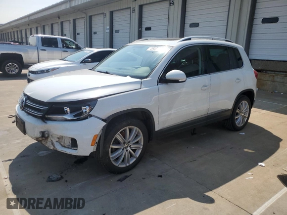 2015 Volkswagen Tiguan SEL with VIN WVGAV7AX3FW514081, listed as a Copart auction lot 59206245 with 121,166 mi miles and Salvage title. Bid and sale history available at DreamBid. Image 1.