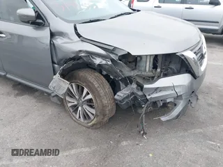 2017 Nissan Pathfinder S with VIN 5N1DR2MN0HC658402, listed as a IAAI auction lot 41857093 with 142,070 mi miles and . Bid and sale history available at DreamBid. Image 6.