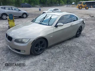 2007 BMW 3 Series 328i z VIN WBAWB33597P130810, wystawiony jako IAAI lot #42163501 z przebiegiem 181 301 mil mil oraz . Historia ofert i sprzedaży dostępna na DreamBid. Obrazek 2.