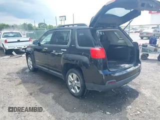 2015 GMC Terrain SLT z VIN 2GKALSEK7F6368620, wystawiony jako IAAI lot #42201717 z przebiegiem 120 596 mil mil oraz . Historia ofert i sprzedaży dostępna na DreamBid. Obrazek 3.