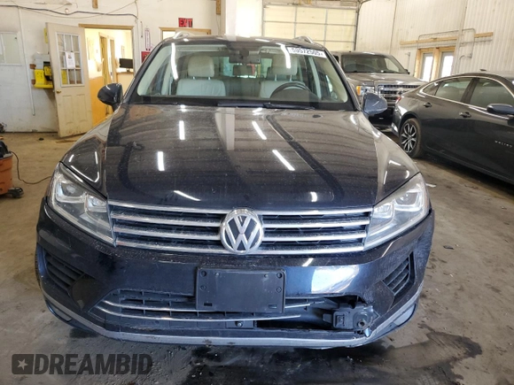 2015 Volkswagen Touareg Sport with VIN WVGEF9BP3FD003121, listed as a Copart auction lot 50572505 with 87,082 mi miles and Salvage title. Bid and sale history available at DreamBid. Image 5.