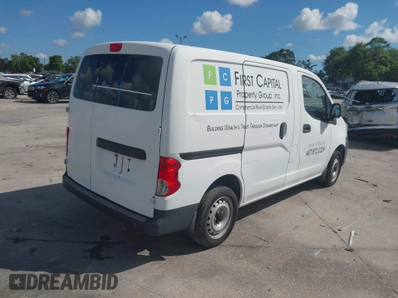 2015 Nissan NV200 SV z VIN 3N6CM0KN2FK710073, wystawiony jako IAAI lot #42267598 z przebiegiem 57 329 mil mil oraz . Historia ofert i sprzedaży dostępna na DreamBid. Obrazek 4.