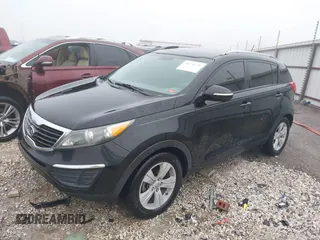 2011 Kia Sportage LX with VIN KNDPB3A25B7027733, listed as a IAAI auction lot 38570270 with 186,271 mi miles and . Bid and sale history available at carsss.com. Image 2.
