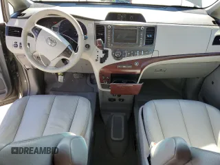 2011 Toyota Sienna XLE AAS с VIN 5TDYK3DC2BS096636, выставлен на аукционе Copart как лот 39746143 с пробегом 77 793 миль миль и На запчасти • Non repairable. История ставок и продаж доступна на DreamBid. Изображение 8.