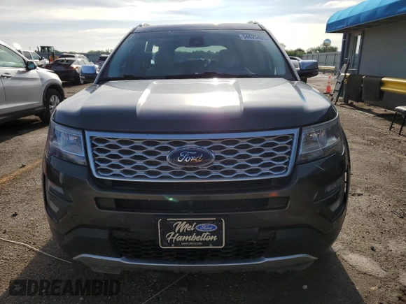 2016 Ford Explorer Platinum z VIN 1FM5K8HTXGGB59098, wystawiony jako Copart lot #54625405 z przebiegiem 99 465 mil mil oraz Szkoda całkowita • Salvage title. Historia ofert i sprzedaży dostępna na DreamBid. Obrazek 5.
