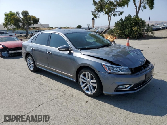 2017 Volkswagen Passat SE z VIN 1VWGT7A39HC003302, wystawiony jako Copart lot #59680985 z przebiegiem 68 919 mil mil oraz Szkoda całkowita • Salvage title. Historia ofert i sprzedaży dostępna na DreamBid. Obrazek 4.