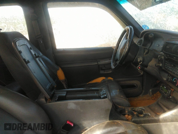 2000 Ford Explorer z VIN 1FMDU70E3YUB02516, wystawiony jako IAAI lot #42848390 z przebiegiem 183 280 mil mil oraz . Historia ofert i sprzedaży dostępna na DreamBid. Obrazek 5.