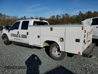 2015 Ford F-350 with VIN 1FD8W3G65FED35954, listed as a Copart auction lot 81807364 with 128,541 mi miles and Salvage title. Bid and sale history available at DreamBid. Image 2.