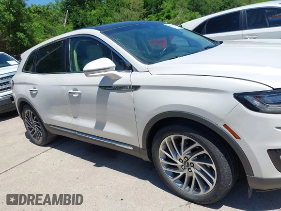 2019 Lincoln Nautilus Reserve z VIN 2LMPJ6L96KBL12639, wystawiony jako IAAI lot #42081118 z przebiegiem 23 741 mil mil oraz . Historia ofert i sprzedaży dostępna na DreamBid. Obrazek 13.