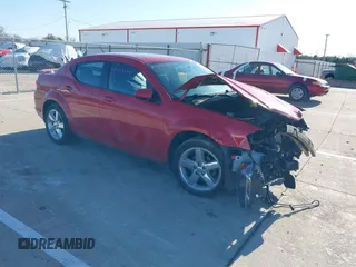 2013 Dodge Avenger SXT z VIN 1C3CDZCBXDN541038, wystawiony jako IAAI lot #42092214 z przebiegiem 89 075 mil mil oraz . Historia ofert i sprzedaży dostępna na DreamBid. Obrazek 1.