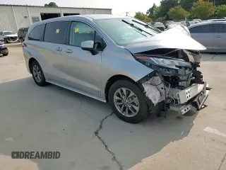 2021 Toyota Sienna LE with VIN 5TDKRKEC4MS047807, listed as a Copart auction lot 70471714 with 63,928 mi miles and Salvage Title. Bid and sale history available at carsss.com. Image 11.