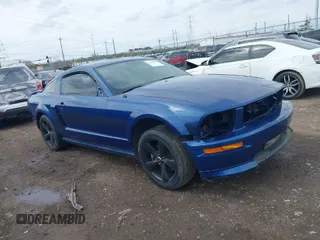 2008 Ford Mustang GT Deluxe with VIN 1ZVHT82H685177000, listed as a IAAI auction lot 41946143 with Not Provided miles and . Bid and sale history available at carsss.com. Image 1.