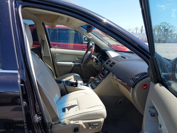 2010 Volvo XC90 с VIN YV4852CT2A1547995, выставлен на аукционе IAAI как лот 42530748 с пробегом 118 804 миль миль и . История ставок и продаж доступна на DreamBid. Изображение 5.