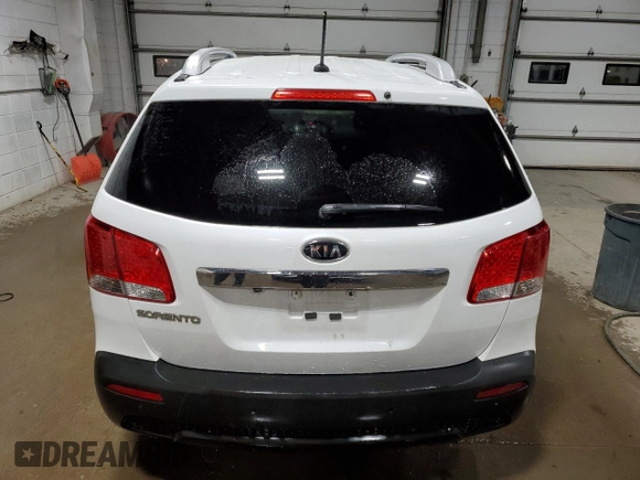 2012 Kia Sorento LX with VIN 5XYKTCA64CG301745, listed as a Copart auction lot 82380944 with 131,528 mi miles and Clean Title. Bid and sale history available at DreamBid. Image 6.