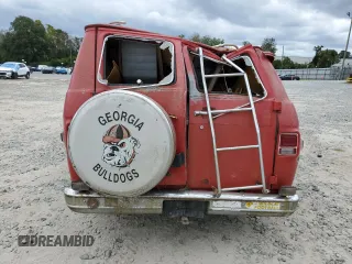 1984 Chevrolet Chevy Van z VIN 1GBEG25HXE7108320, wystawiony jako Copart lot #74980724 z przebiegiem Nie podano mil oraz Nie do naprawy • Non repairable. Historia ofert i sprzedaży dostępna na DreamBid. Obrazek 6.