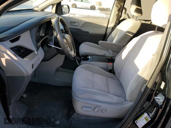 2020 Toyota Sienna LE Auto Access Seat with VIN 5TDKZ3DC1LS077076, listed as a Copart auction lot 86516374 with 226,269 mi miles and Salvage title. Bid and sale history available at DreamBid. Image 7.