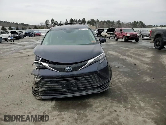 2024 Toyota Sienna LE with VIN 5TDKSKFC9RS113116, listed as a Copart auction lot 88709905 with 23,282 mi miles and Salvage Title. Bid and sale history available at carsss.com. Image 12.