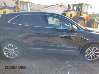 2016 Lincoln MKC Select с VIN 5LMCJ2D96GUJ21058, выставлен на аукционе IAAI как лот 42204987 с пробегом 160 318 миль миль и . История ставок и продаж доступна на DreamBid. Изображение 13.