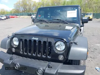 2018 Jeep Wrangler JK Unlimited Sport S with VIN 1C4BJWDG9JL816592, listed as a IAAI auction lot 42187279 with 91,169 mi miles. Bid and sale history available at carsss.com. Image 6.