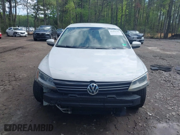 2013 Volkswagen Jetta Sedan SE with VIN 3VWDP7AJXDM201451, listed as a IAAI auction lot 41994783 with 136,112 mi miles. Bid and sale history available at carsss.com. Image 13.