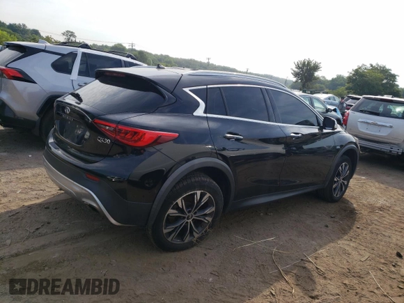 2018 Infiniti QX30 Premium with VIN SJKCH5CR1JA048158, listed as a Copart auction lot 61835984 with 88,782 mi miles and Salvage Title. Bid and sale history available at carsss.com. Image 3.