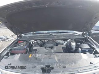 2017 Chevrolet Suburban LT z VIN 1GNSKHKC6HR246168, wystawiony jako IAAI lot #42150327 z przebiegiem Nie podano mil oraz . Historia ofert i sprzedaży dostępna na DreamBid. Obrazek 10.