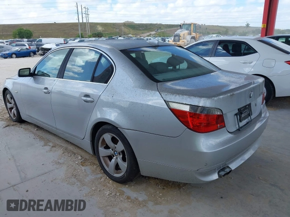 2007 BMW 5 Series 530i with VIN WBANE73557CM52488, listed as a IAAI auction lot 41931344 with 109,254 mi miles. Bid and sale history available at carsss.com. Image 3.