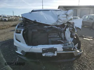 2024 GMC Acadia AWD Denali z VIN 1GKENRKS0RJ153029, wystawiony jako Copart lot #89339595 z przebiegiem 5 266 mil mil oraz Szkoda całkowita • Salvage title. Historia ofert i sprzedaży dostępna na DreamBid. Obrazek 5.