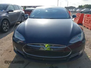 2014 Tesla Model S 60 with VIN 5YJSA1H12EFP39873, listed as a IAAI auction lot 42443414 with 132,773 mi miles and . Bid and sale history available at DreamBid. Image 6.