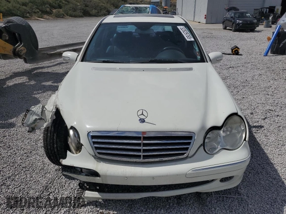 2007 Mercedes-Benz C 230 Sport with VIN WDBRF52H37F916909, listed as a Copart auction lot 52829765 with 152,660 mi miles and Salvage Title. Bid and sale history available at DreamBid. Image 5.
