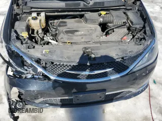 2018 Chrysler Pacifica Touring L with VIN 2C4RC1BG2JR306705, listed as a Copart auction lot 47840765 with 65,340 mi miles and Salvage Title. Bid and sale history available at DreamBid. Image 12.