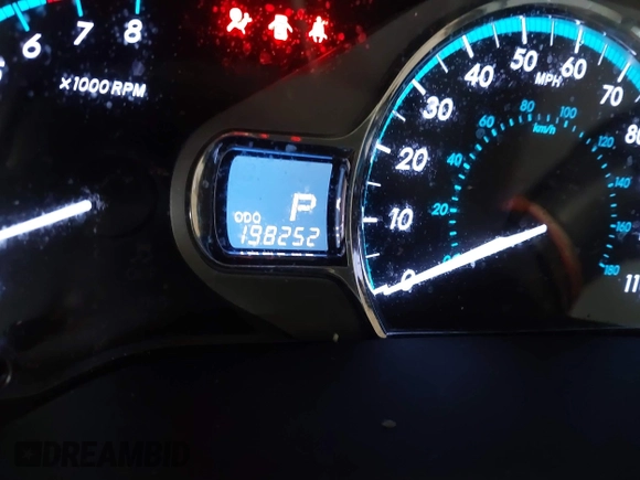 2011 Toyota Sienna XLE AAS with VIN 5TDYK3DC0BS063232, listed as a IAAI auction lot 42433187 with 198,252 mi miles and . Bid and sale history available at DreamBid. Image 15.