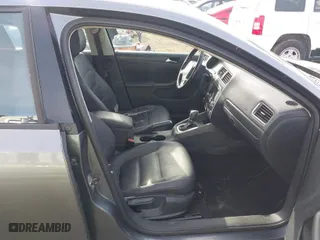 2012 Volkswagen Jetta Sedan SE PZEV with VIN 3VWDP7AJ7CM371023, listed as a IAAI auction lot 41715266 with NaN miles. Bid and sale history available at carsss.com. Image 5.