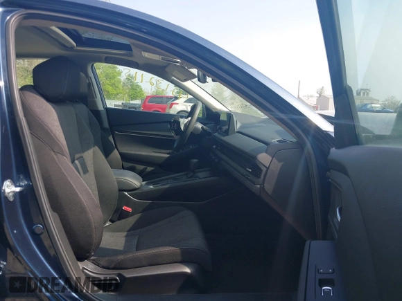 2024 Honda Accord EX with VIN 1HGCY1F39RA073695, listed as a IAAI auction lot 42132115 with 9,824 mi miles and . Bid and sale history available at DreamBid. Image 5.