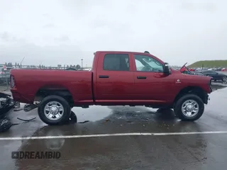 2024 Ram 2500 Tradesman с VIN 3C6UR5CL3RG101964, выставлен на аукционе IAAI как лот 41500932 с пробегом 15 087 миль миль и . История ставок и продаж доступна на DreamBid. Изображение 14.