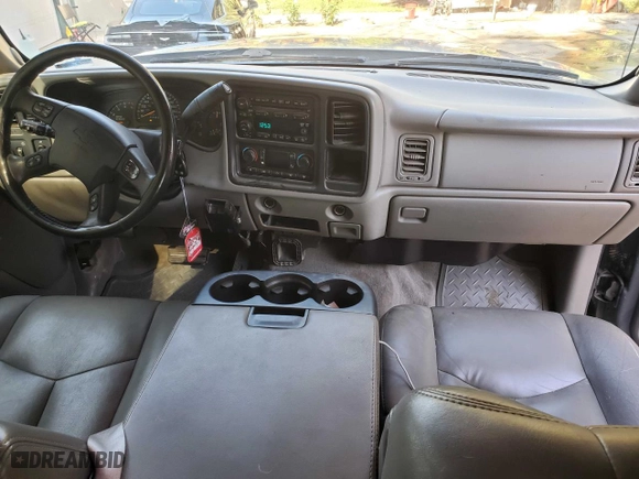 2006 Chevrolet Silverado 2500HD Work Truck with VIN 1GCHK23246F108181, listed as a Copart auction lot 79138164 with 157,889 mi miles and Clean Title. Bid and sale history available at carsss.com. Image 9.