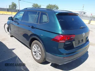 2018 Volkswagen Tiguan S with VIN 3VV1B7AX1JM165641, listed as a IAAI auction lot 42699622 with 75,354 mi miles and . Bid and sale history available at DreamBid. Image 3.