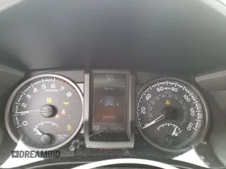 2019 Toyota Tacoma SR z VIN 3TMCZ5AN6KM283109, wystawiony jako Copart lot #58668905 z przebiegiem 44 923 mil mil oraz Szkoda całkowita • Salvage title. Historia ofert i sprzedaży dostępna na DreamBid. Obrazek 9.