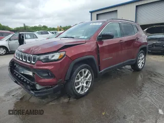 2022 Jeep Compass Latitude Lux with VIN 3C4NJDFB8NT118522, listed as a Copart auction lot 56775175 with 47,220 mi miles and Salvage title. Bid and sale history available at DreamBid. Image 1.