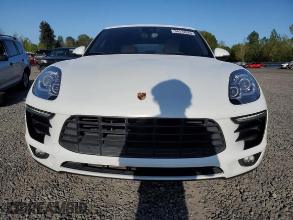 2017 Porsche Macan with VIN WP1AA2A53HLB01677, listed as a Copart auction lot 54214625 with 120,171 mi miles and Clean Title. Bid and sale history available at DreamBid. Image 5.