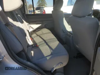 2007 Jeep Commander Sport with VIN 1J8HH48PX7C673254, listed as a Copart auction lot 88316325 with 107,899 mi miles and Salvage Title. Bid and sale history available at carsss.com. Image 12.