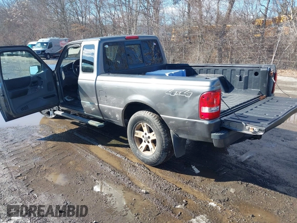 2006 Ford Ranger XL with VIN 1FTZR15E96PA43971, listed as a IAAI auction lot 41464878 with 195,461 mi miles. Bid and sale history available at carsss.com. Image 3.