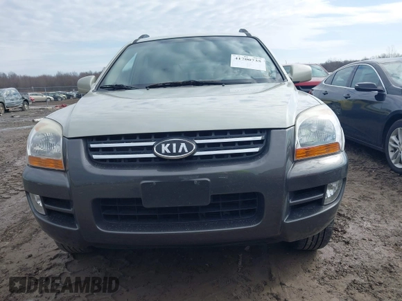 2005 Kia Sportage LX with VIN KNDJF723457135158, listed as a IAAI auction lot 41700735 with 88,200 mi miles and . Bid and sale history available at carsss.com. Image 12.