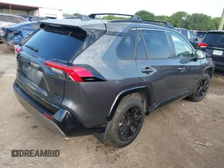 2022 Toyota RAV4 Hybrid SE z VIN JTM16RFV5ND053223, wystawiony jako IAAI lot #42217744 z przebiegiem 43 878 mil mil oraz . Historia ofert i sprzedaży dostępna na DreamBid. Obrazek 4.