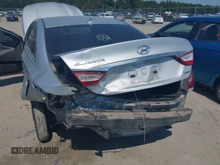 2011 Hyundai Sonata SE with VIN 5NPEC4AC0BH012927, listed as a IAAI auction lot 40395305 with 144,138 mi miles. Bid and sale history available at carsss.com. Image 6.