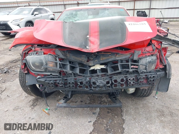2010 Chevrolet Camaro 1LT z VIN 2G1FB1EV5A9104868, wystawiony jako IAAI lot #42206793 z przebiegiem 200 451 mil mil oraz . Historia ofert i sprzedaży dostępna na DreamBid. Obrazek 12.